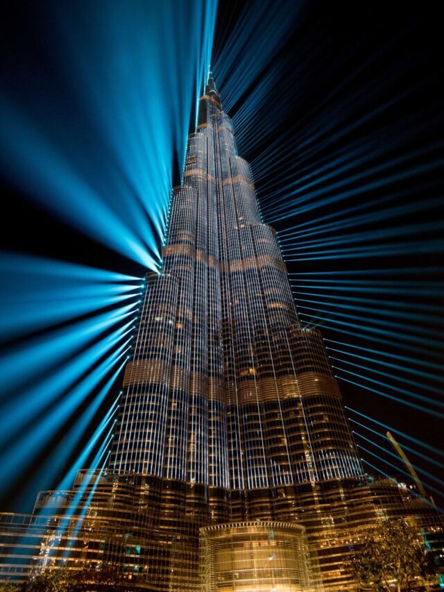 Burj Khalifa के बारे में जानकर होश उड़ जाएंगे